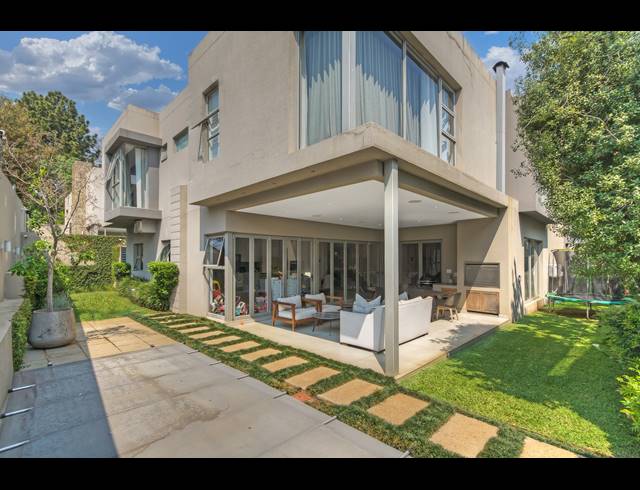 4 BEDROOM CLUSTER FOR SALE IN SUNSET ACRES